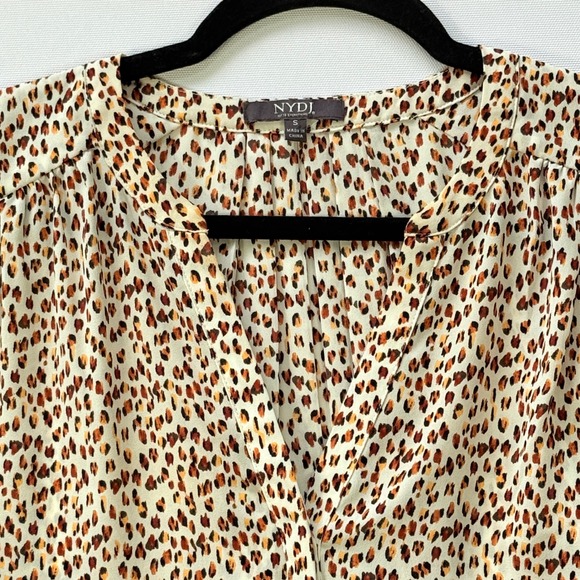 NYDJ Leopard Print Blouse Top Womens Small 3/4 Sleeve V Neck Casual Sheer - Picture 2 of 6
